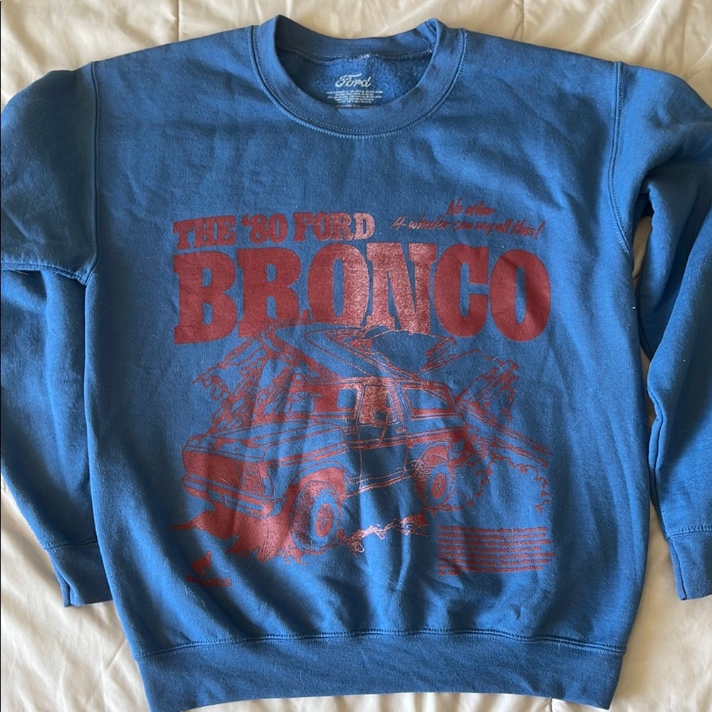 Ford Sweatshirt perfect condition

Worn 1 time

It’s really cute